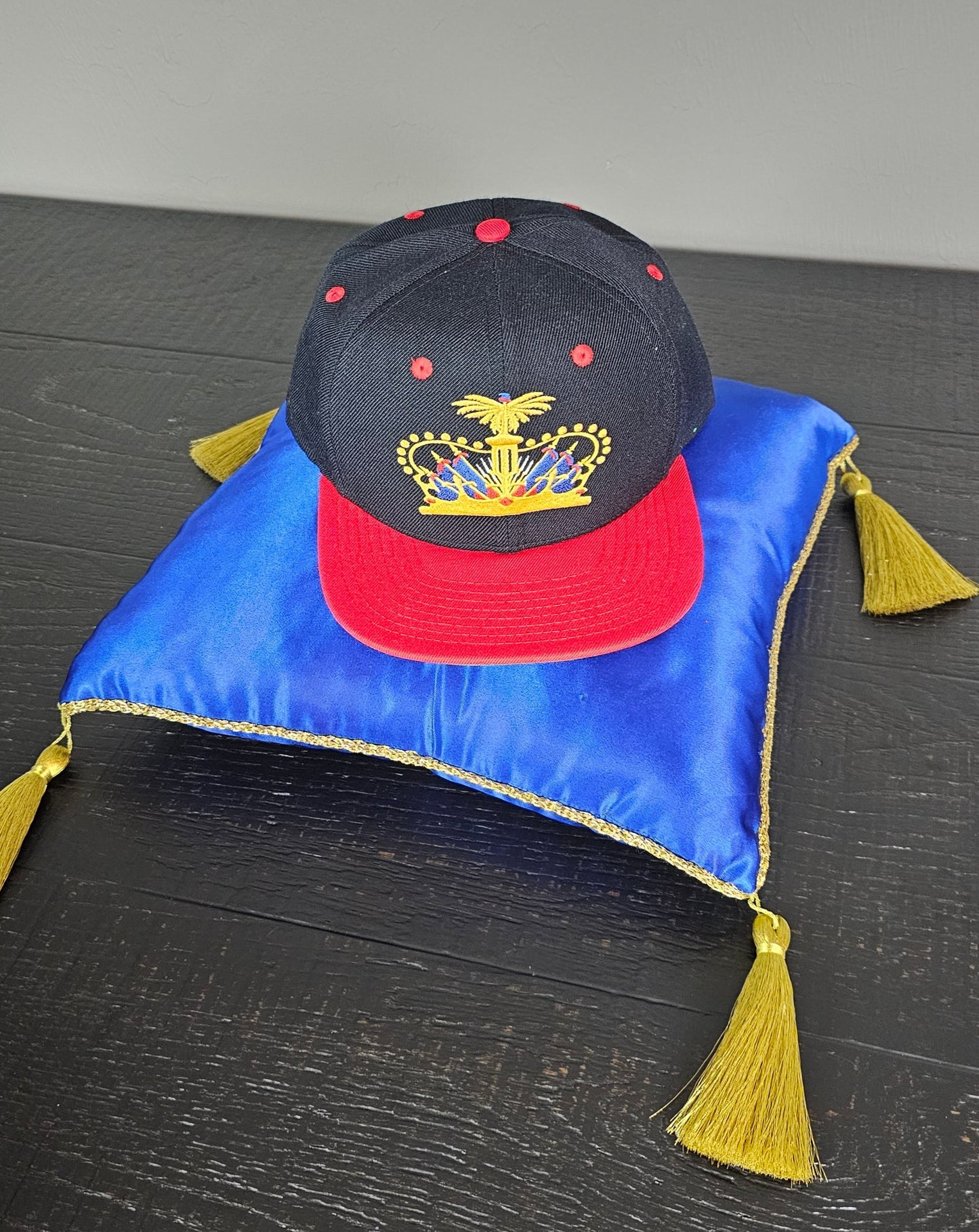 2 Tone Haitian Crown Hat